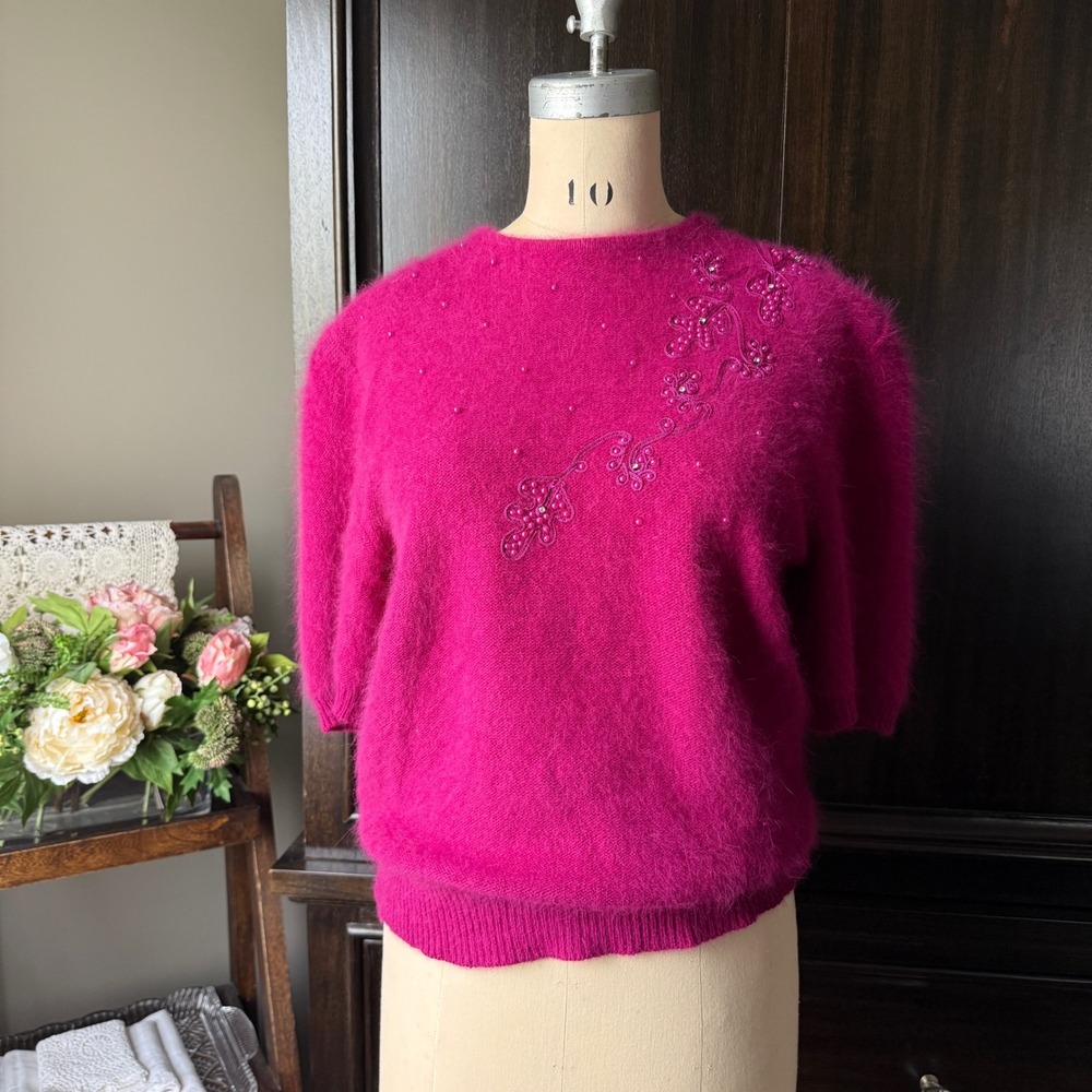 Vintage Angora Blend Sweater Beaded Floral Fuchsia Fuzzy 80s M Grandmacore - Picture 3 of 16